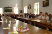 Laureaci_konkorsow_odbieraja_nagrody_na_spotkaniu_w_Urzedzie_Miasta_01