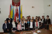 Laureaci_konkorsow_odbieraja_nagrody_na_spotkaniu_w_Urzedzie_Miasta_12
